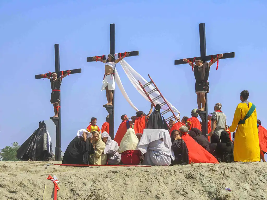 Recreación de la Pasión y Muerte de Cristo en San Fernando Cutud.