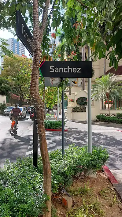 Calle de Sánchez en la city de la ciudad de Manila.